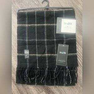 NWT - Trufit - Acrylic Feel Brushed Muffler